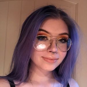 Meet your Posher, Adriana